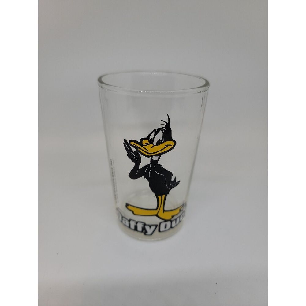 1976 Warner Bros 'Daffy Duck' 4.5" Juice Glass w/ Sylvester on the bottom